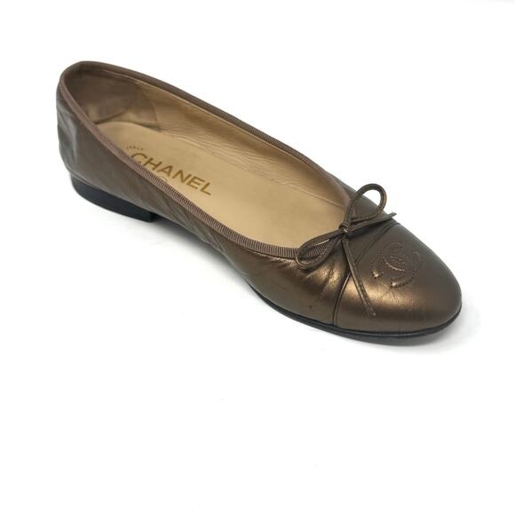 Chanel Metallic Bronze Leather Ballet Flats | CC Logo Ballerinas Size 37 | 6.5 - Picture 12 of 12